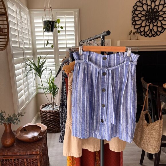 H&M Skirt Size Large Blue & White Linen Blend Striped Faux Buttons Belted Mini - Picture 16 of 16